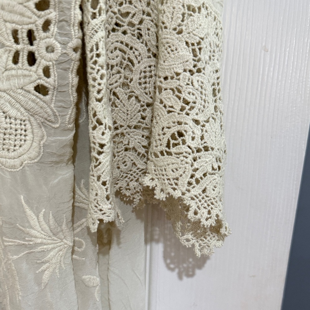 Johnny Was Elegant Cream Lace Women's kimono - Picture 4 of 4